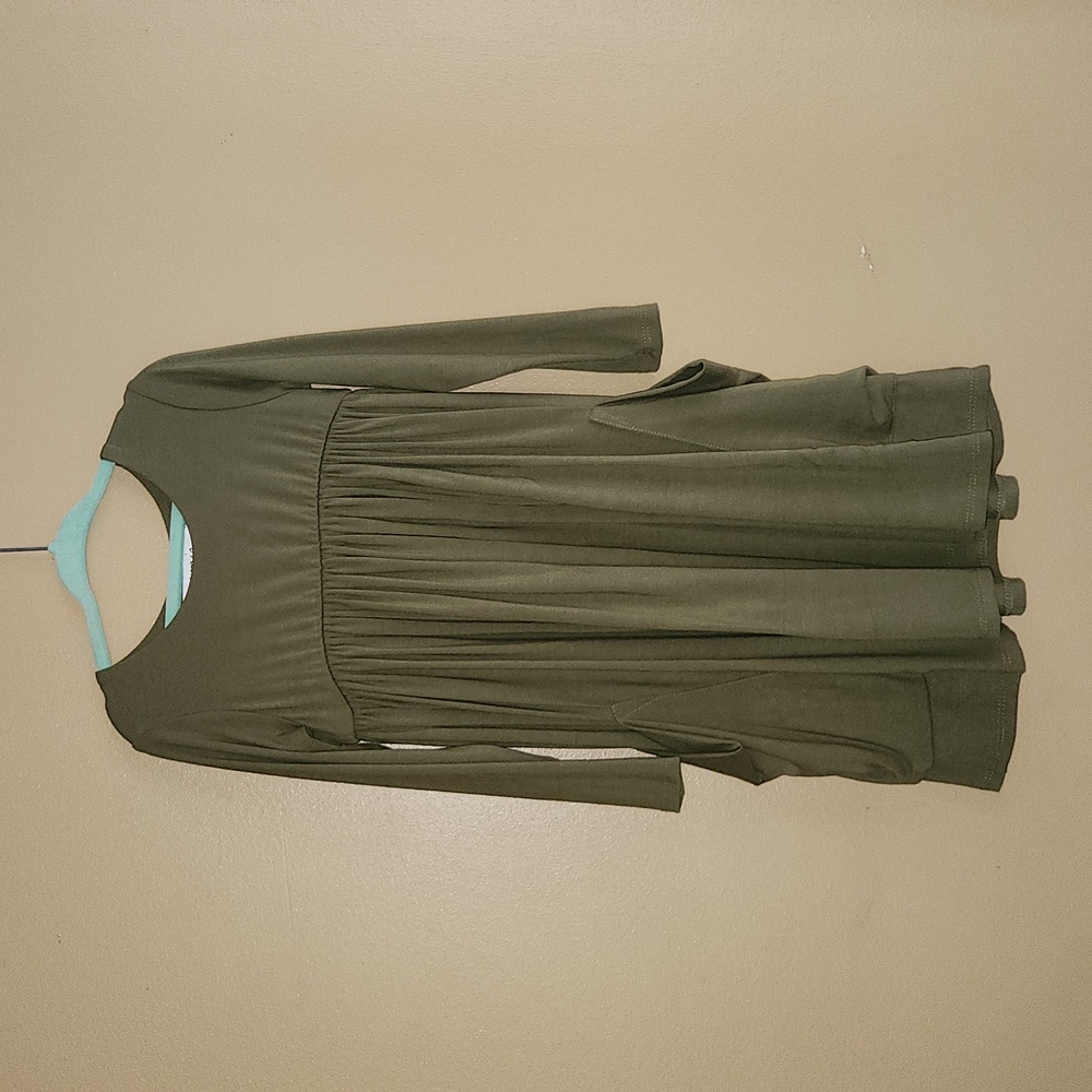 Remie Girl green long sleeve dress size 5 *EUC